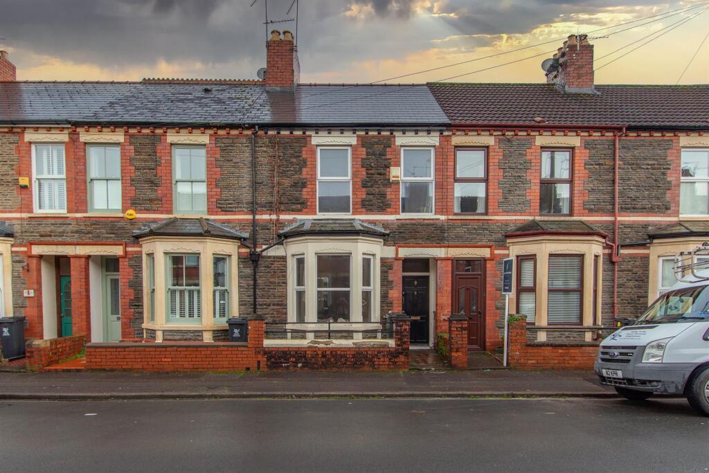 3 bed Mid Terraced House for rent in Cardiff. From Jeffrey Ross - Pontcanna 3 bed Mid Terraced House for rent in Cardiff. From Jeffrey Ross - Pontcanna
