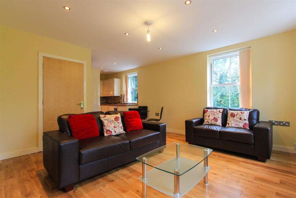 2 bed Apartment for rent in Cardiff. From Jeffrey Ross - Roath