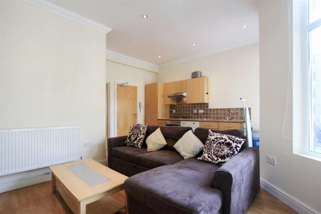 1 bed 1st Floor Flat for rent in Cardiff. From Jeffrey Ross - Roath
