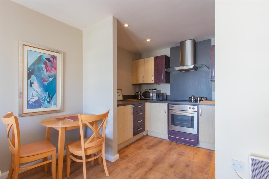 2 bed Apartment for rent in Cardiff. From Jeffrey Ross - Roath