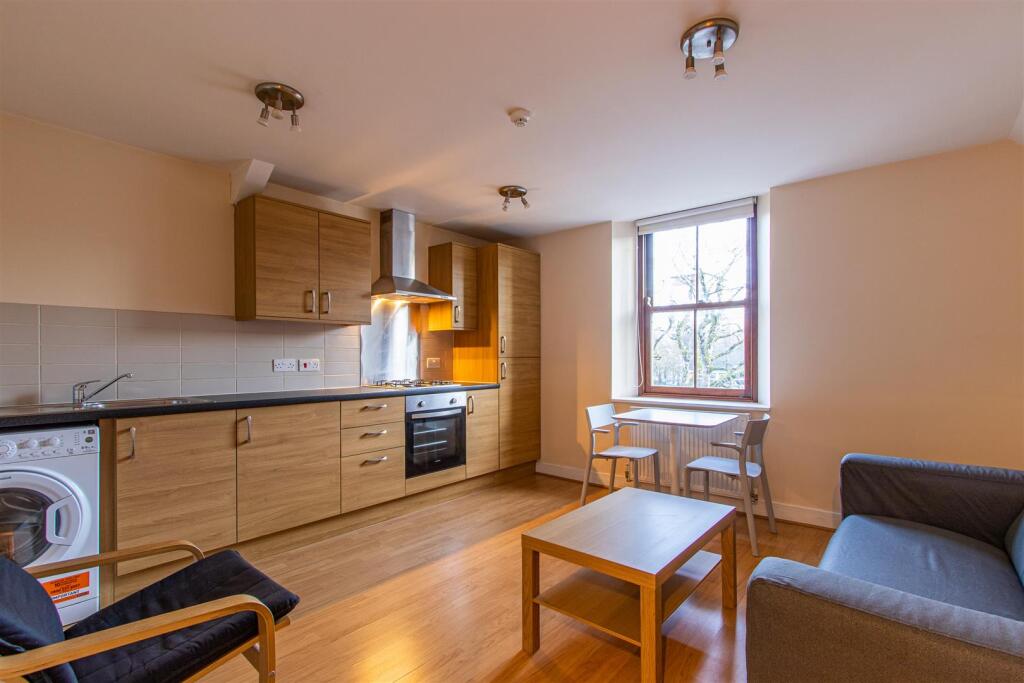 2 bed 1st Floor Flat for rent in Cardiff. From Jeffrey Ross - Roath 2 bed 1st Floor Flat for rent in Cardiff. From Jeffrey Ross - Roath