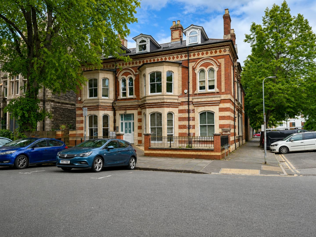 2 bed Apartment for rent in Cardiff. From Jeffrey Ross - Roath