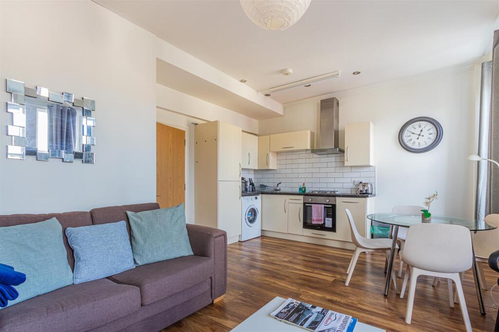1 bed 1st Floor Flat for rent in Cardiff. From Jeffrey Ross - Roath