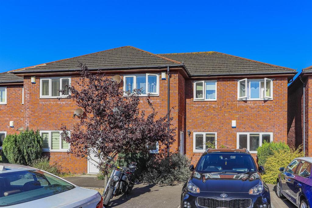 2 bed 1st Floor Flat for rent in Cardiff. From Jeffrey Ross - Roath