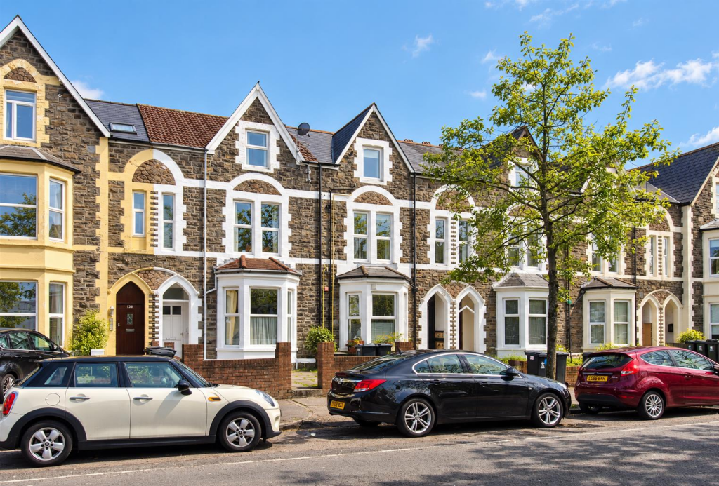2 bed Private Halls for rent in Cardiff. From Jeffrey Ross - Roath 2 bed Private Halls for rent in Cardiff. From Jeffrey Ross - Roath