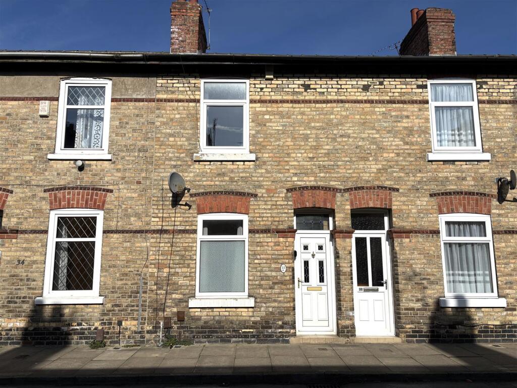 2 bed Mid Terraced House for rent in Skelton. From Jigsaw Letting - Selby 2 bed Mid Terraced House for rent in Skelton. From Jigsaw Letting - Selby
