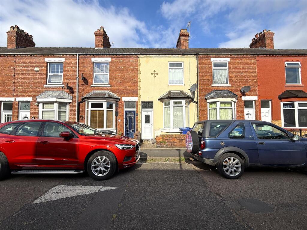 2 bed Mid Terraced House for rent in Selby. From Jigsaw Letting - Selby 2 bed Mid Terraced House for rent in Selby. From Jigsaw Letting - Selby