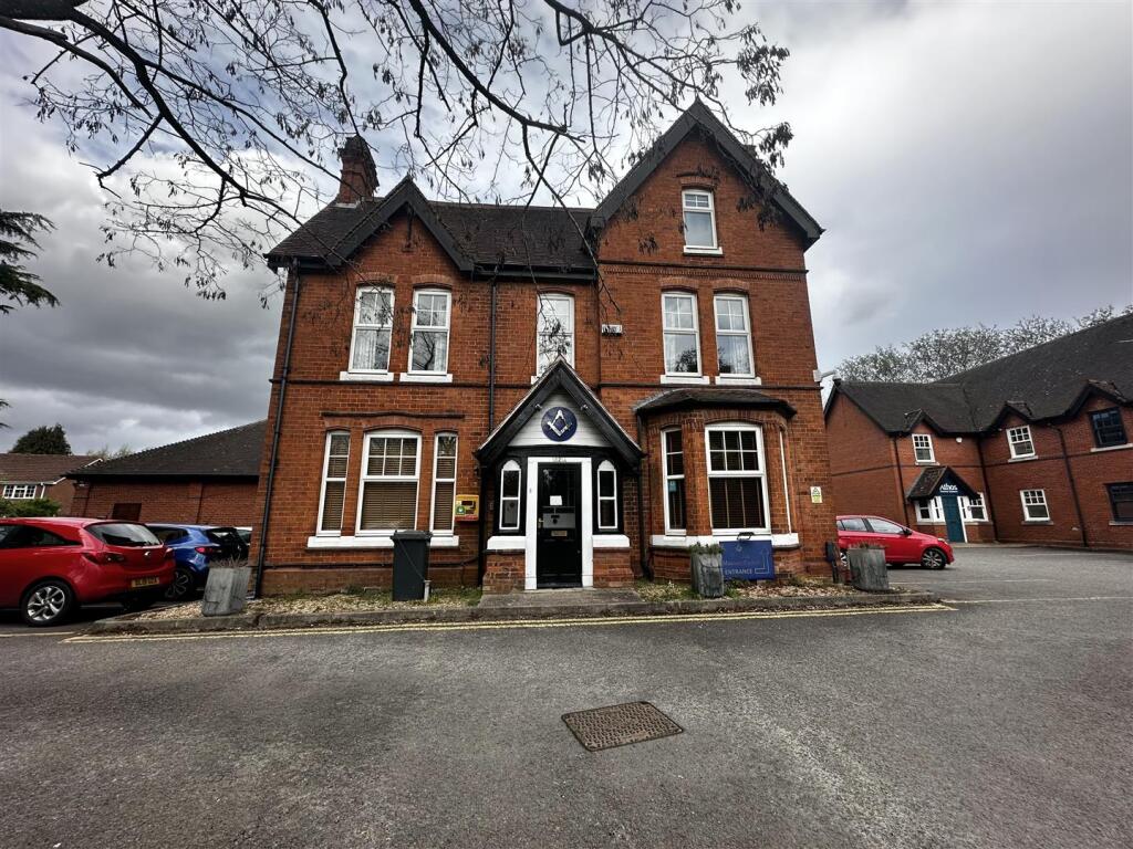 2 bed Apartment for rent in Knowle. From Senate Property Services - Knowle 2 bed Apartment for rent in Knowle. From Senate Property Services - Knowle
