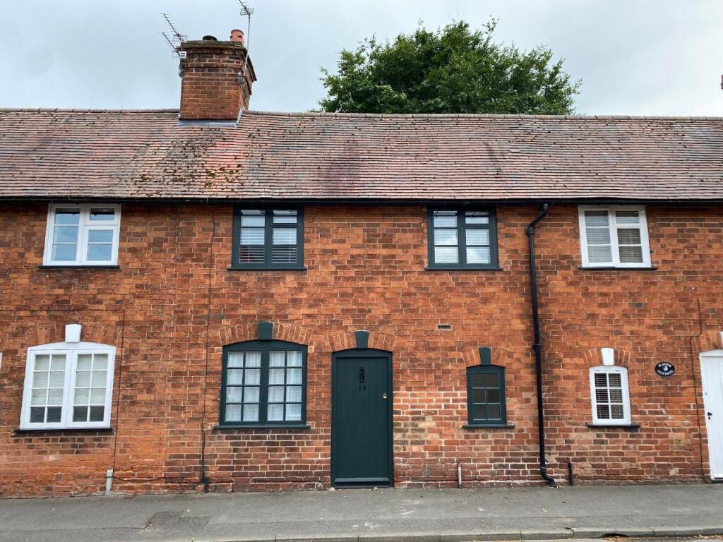 2 bed Mid Terraced House for rent in Knowle. From Senate Property Services - Knowle