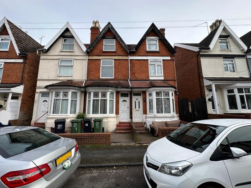 3 bed Mid Terraced House for rent in Redditch. From Senate Property Services - Knowle