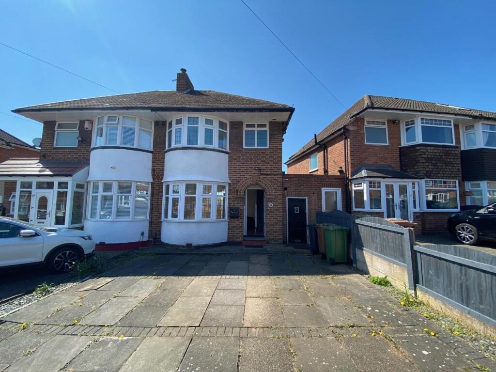 3 bed Semi Detached for rent in Bickenhill. From Senate Property Services - Knowle