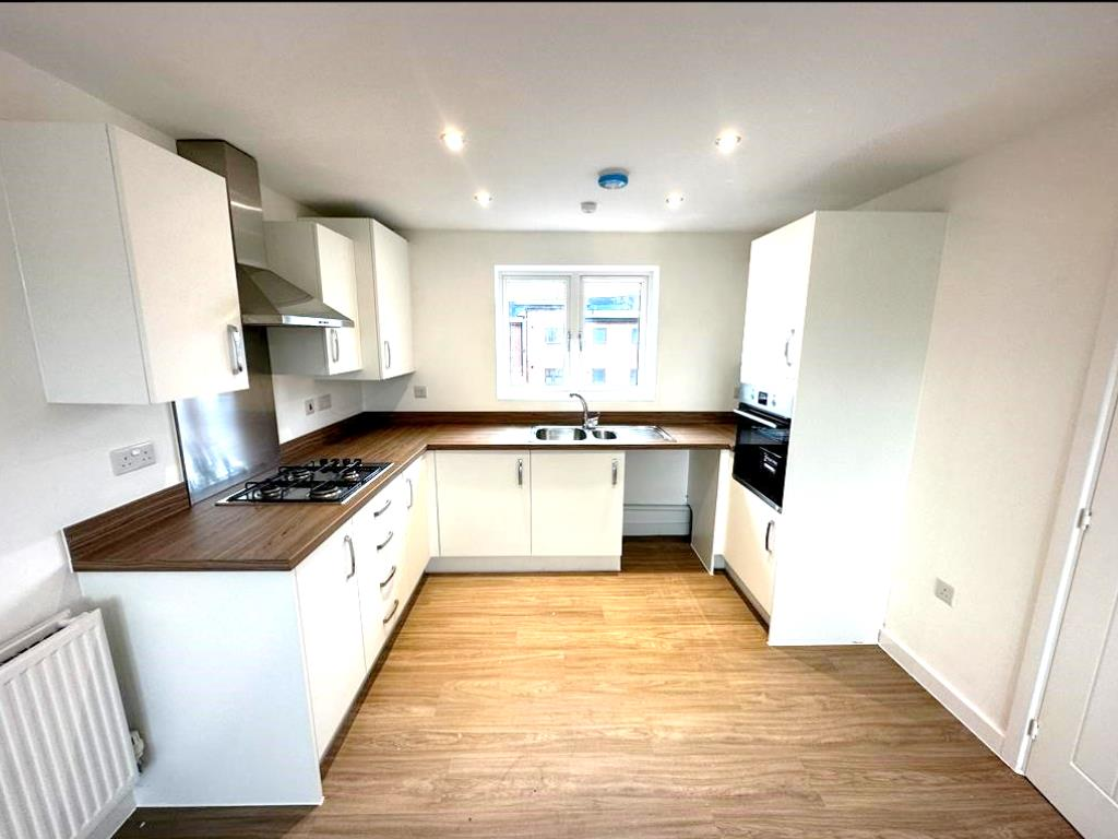 2 bed Apartment for rent in Dickens Heath. From Senate Property Services - Knowle