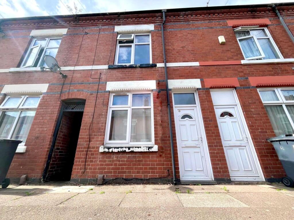 3 bed Mid Terraced House for rent in Stoughton. From Ruut Homes - Leicester