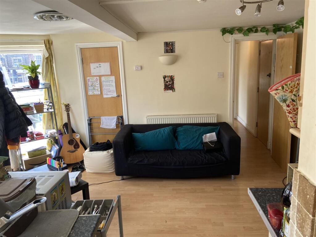 2 bed Apartment for rent in Cardiff. From JNR properties - Cardiff