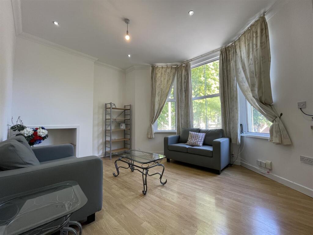 2 bed Apartment for rent in Cardiff. From JNR properties - Cardiff