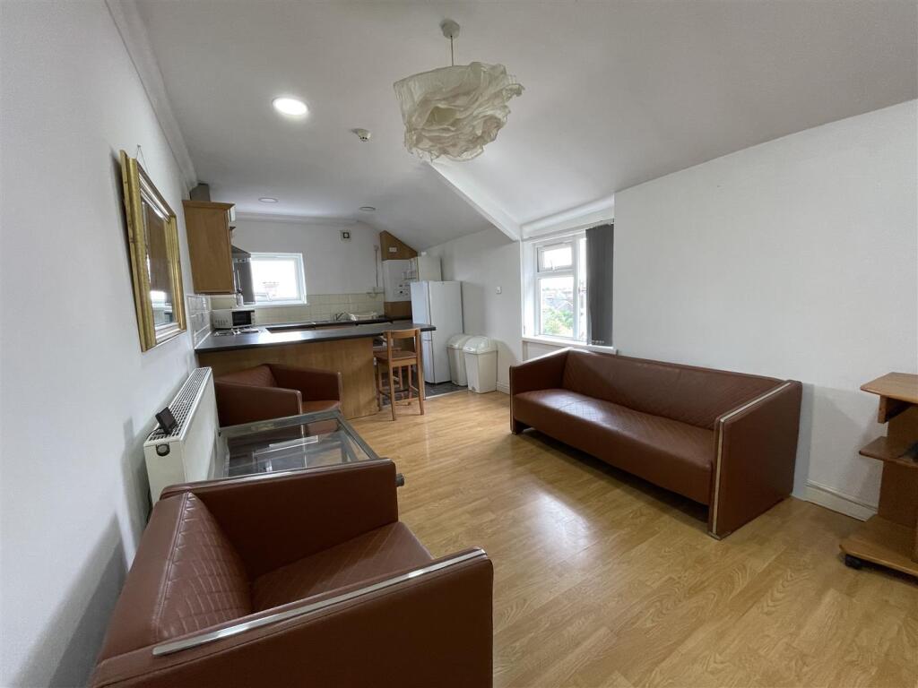 2 bed Apartment for rent in Cardiff. From JNR properties - Cardiff