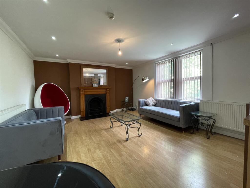 3 bed Apartment for rent in Cardiff. From JNR properties - Cardiff
