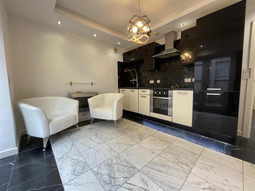 1 bed Apartment for rent in Cardiff. From JNR properties - Cardiff