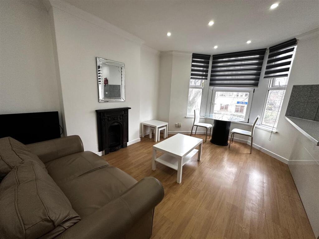 1 bed Apartment for rent in Cardiff. From JNR properties - Cardiff