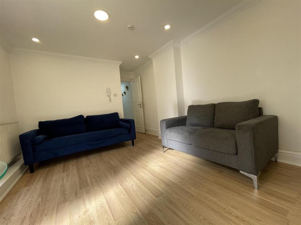 2 bed Apartment for rent in Cardiff. From JNR properties - Cardiff