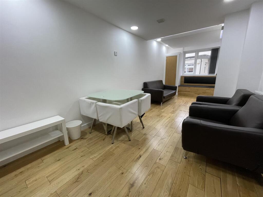 3 bed Apartment for rent in Cardiff. From JNR properties - Cardiff 3 bed Apartment for rent in Cardiff. From JNR properties - Cardiff