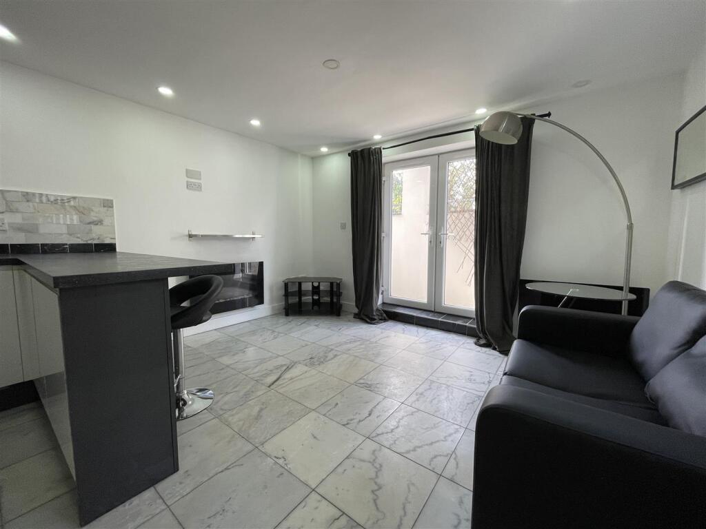 1 bed Apartment for rent in Cardiff. From JNR properties - Cardiff 1 bed Apartment for rent in Cardiff. From JNR properties - Cardiff