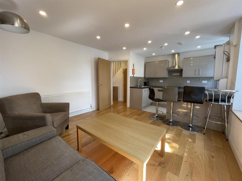 3 bed Apartment for rent in Cardiff. From JNR properties - Cardiff 3 bed Apartment for rent in Cardiff. From JNR properties - Cardiff