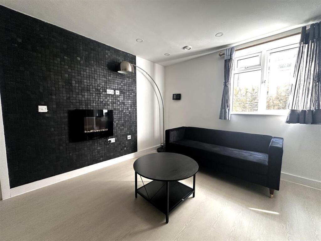 1 bed Apartment for rent in Cardiff. From JNR properties - Cardiff