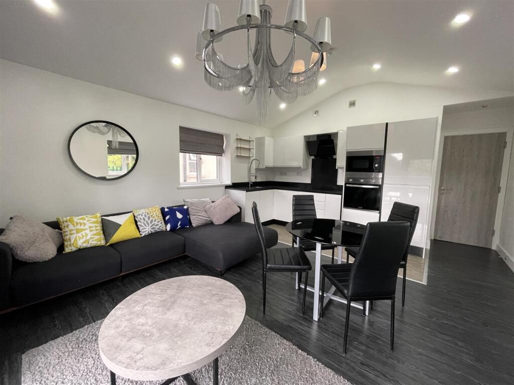 3 bed Apartment for rent in Cardiff. From JNR properties - Cardiff 3 bed Apartment for rent in Cardiff. From JNR properties - Cardiff