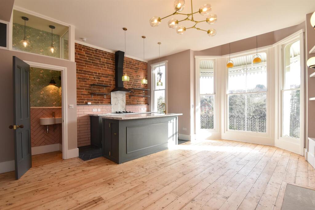 1 bed 1st Floor Flat for rent in Hastings. From John Bray - Hastings