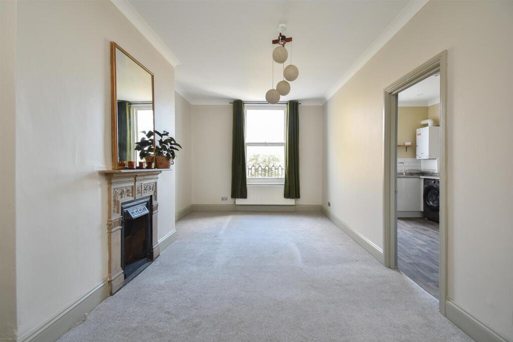 2 bed 1st Floor Flat for rent in Hastings. From John Bray - Hastings 2 bed 1st Floor Flat for rent in Hastings. From John Bray - Hastings