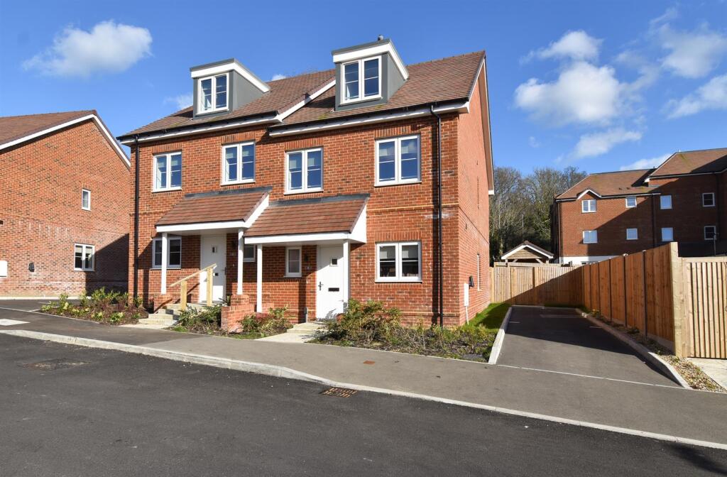 4 bed Detached for rent in . From John Bray - Hastings 4 bed Detached for rent in . From John Bray - Hastings