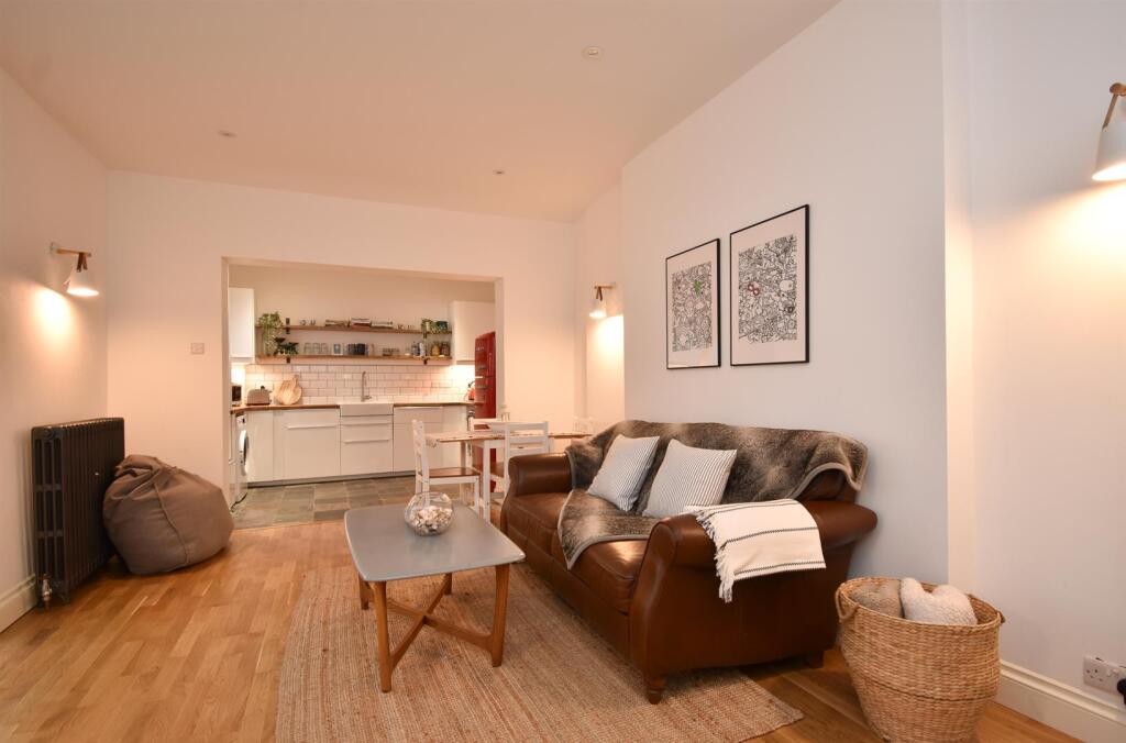 2 bed 1st Floor Flat for rent in Hastings. From John Bray - Hastings