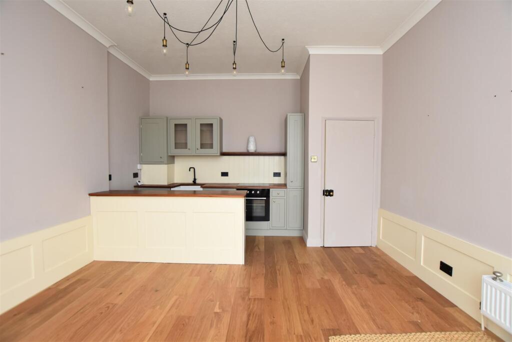 2 bed 1st Floor Flat for rent in Hastings. From John Bray - Hastings 2 bed 1st Floor Flat for rent in Hastings. From John Bray - Hastings