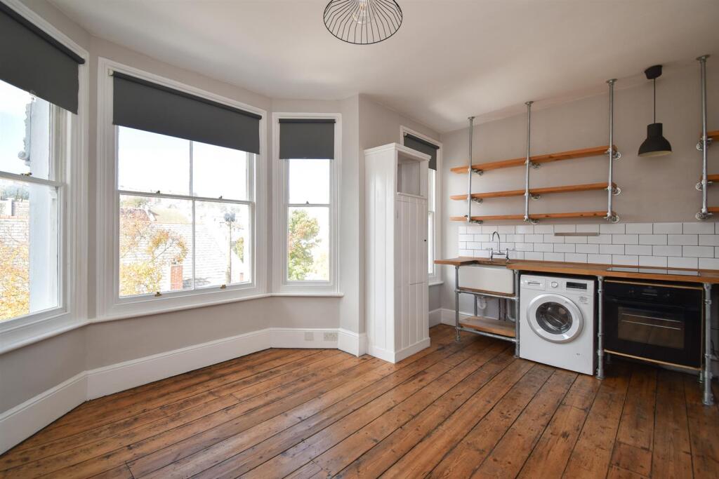 1 bed 1st Floor Flat for rent in Hastings. From John Bray - Hastings