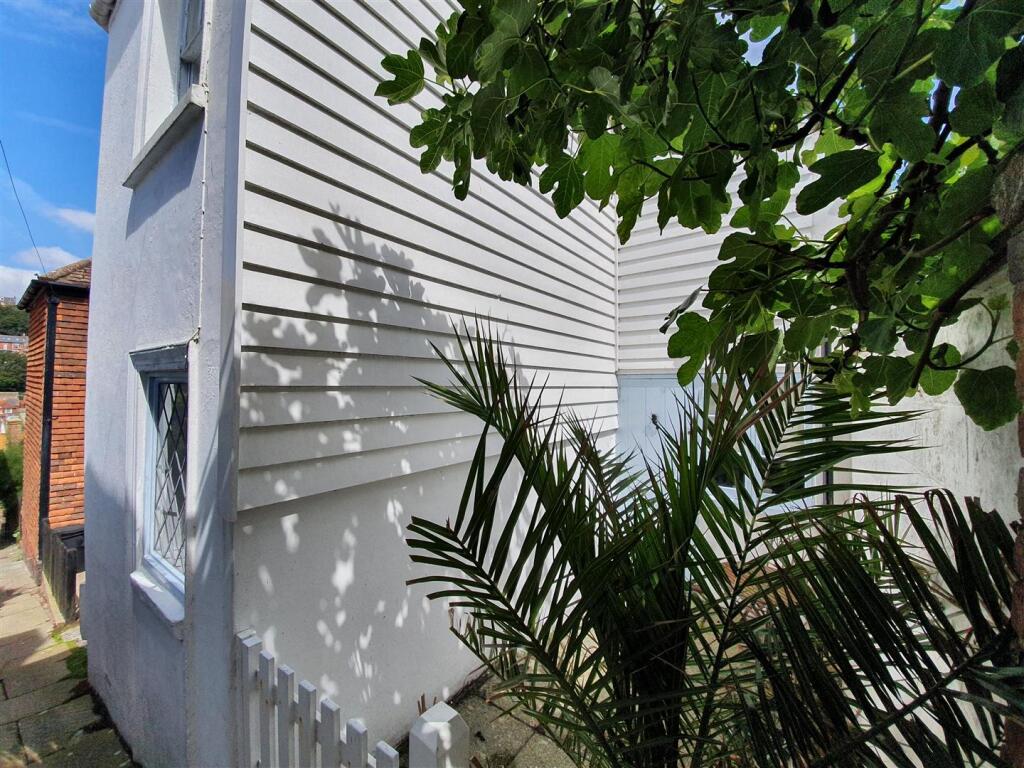 2 bed Detached for rent in Hastings. From John Bray - Hastings 2 bed Detached for rent in Hastings. From John Bray - Hastings