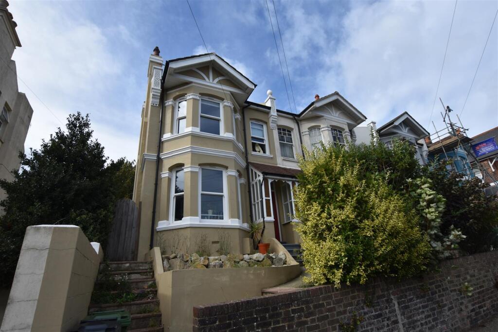 4 bed Semi Detached for rent in Hastings. From John Bray - Hastings 4 bed Semi Detached for rent in Hastings. From John Bray - Hastings