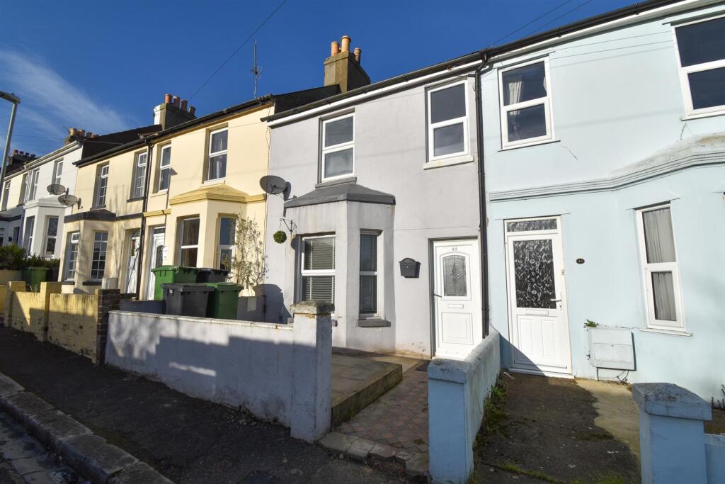 4 bed Mid Terraced House for rent in Hastings. From John Bray - Hastings