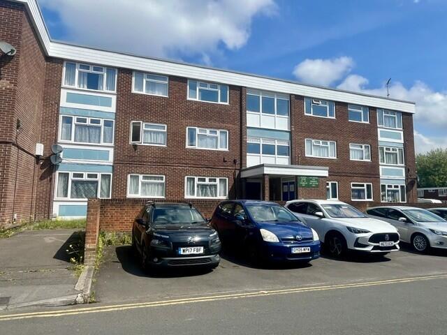 3 bed 1st Floor Flat for rent in Salisbury. From John Jeffery - Salisbury 3 bed 1st Floor Flat for rent in Salisbury. From John Jeffery - Salisbury