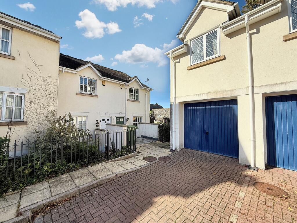 4 bed End of Terrace for rent in Torquay. From John Lake Estate Agents - Torquay 4 bed End of Terrace for rent in Torquay. From John Lake Estate Agents - Torquay