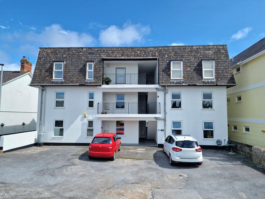 2 bed Apartment for rent in Torquay. From John Lake Estate Agents - Torquay