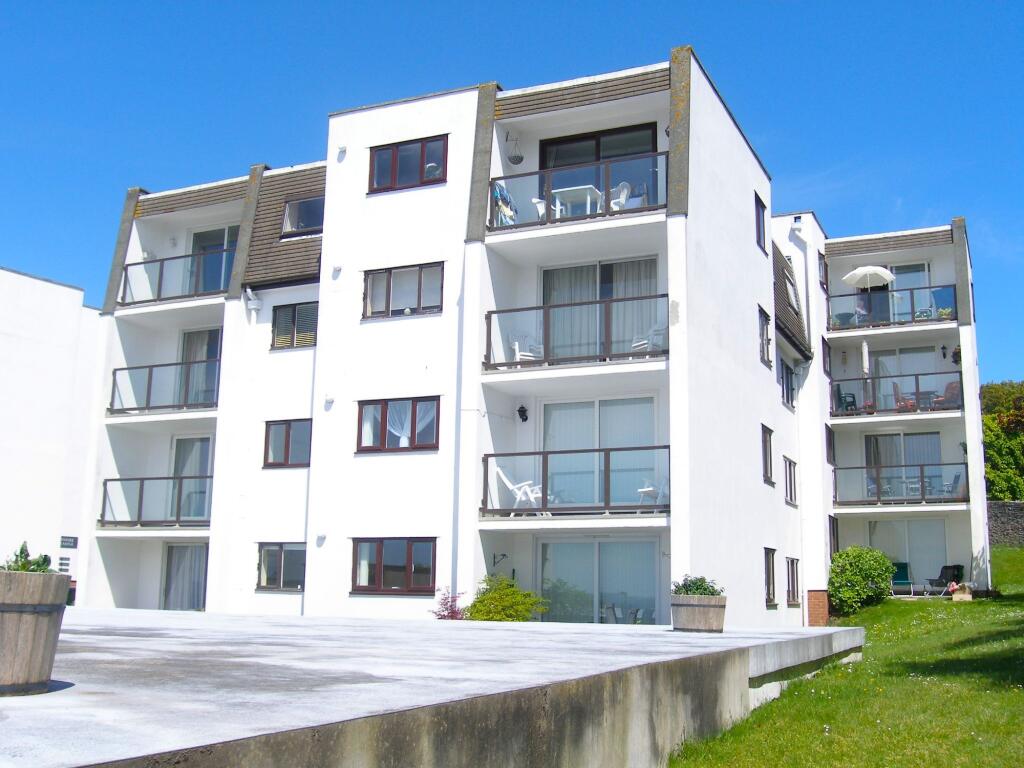 2 bed Apartment for rent in Torquay. From John Lake Estate Agents - Torquay