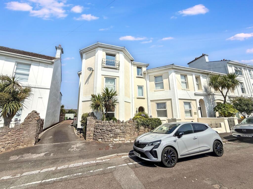 2 bed Apartment for rent in Torquay. From John Lake Estate Agents - Torquay