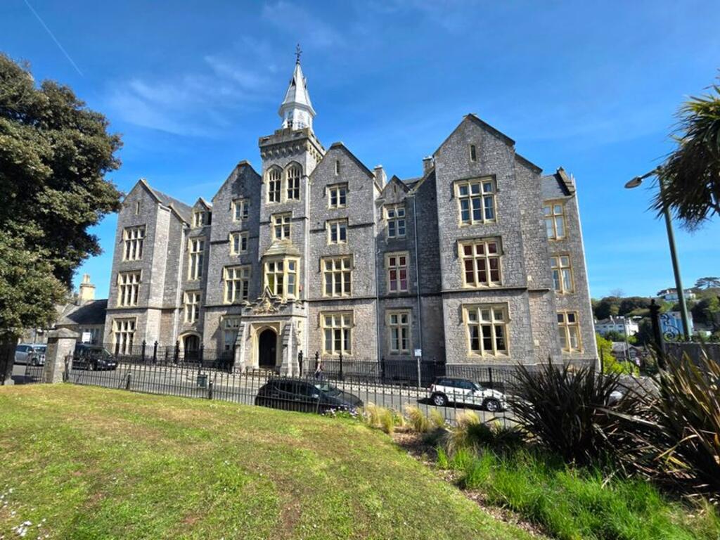 1 bed 1st Floor Flat for rent in Torquay. From John Lake Estate Agents - Torquay