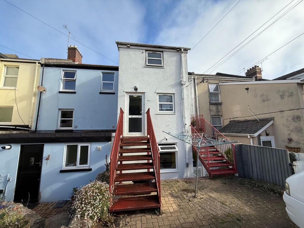 2 bed 1st Floor Flat for rent in Torquay. From John Lake Estate Agents - Torquay