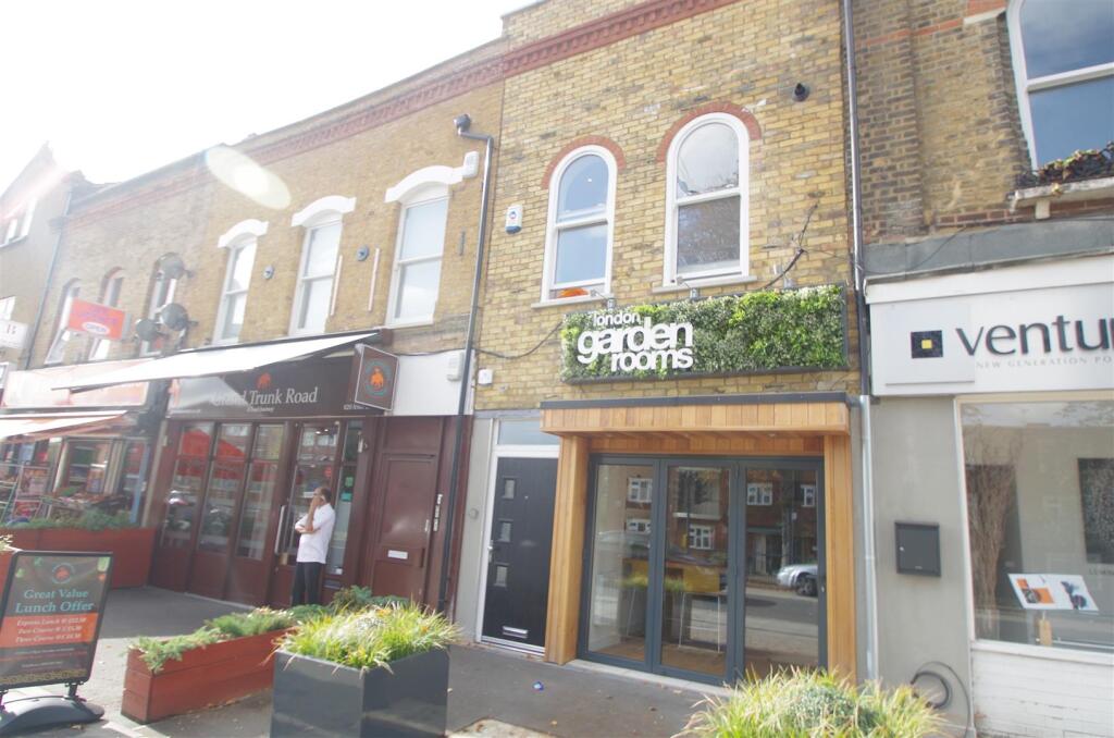 2 bed Apartment for rent in London. From Jonathan Hunt Estate Agency - Ware