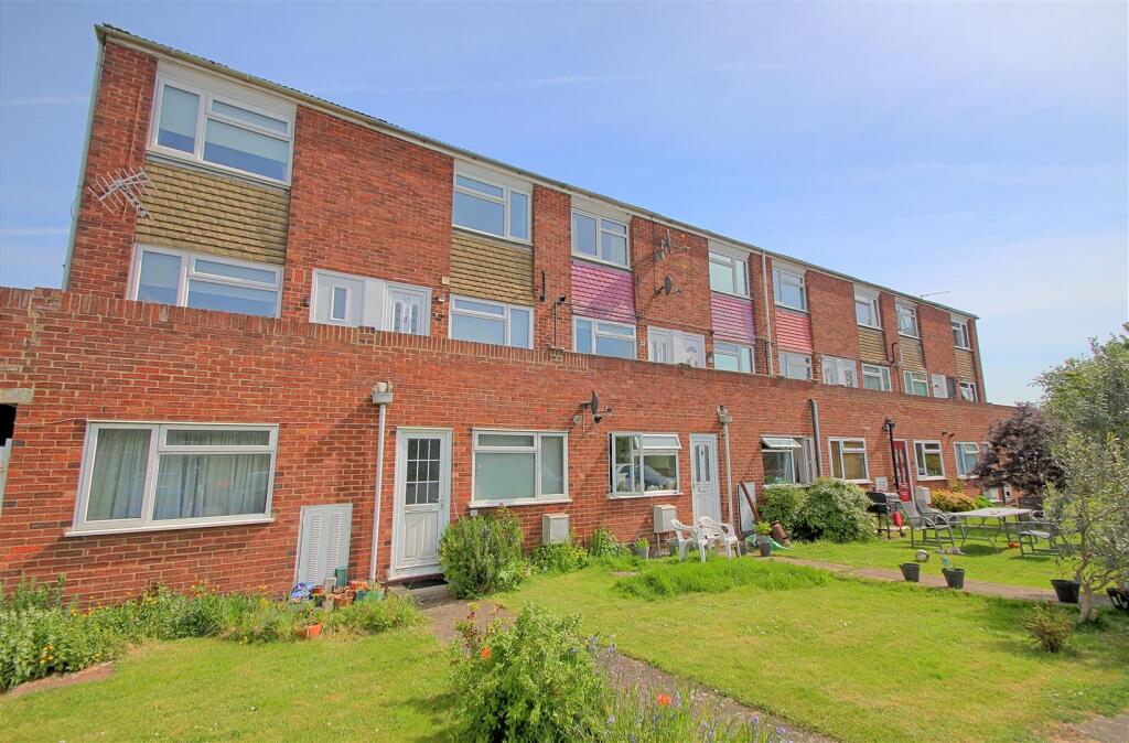 2 bed Annexe for rent in Ware. From Jonathan Hunt Estate Agency - Ware 2 bed Annexe for rent in Ware. From Jonathan Hunt Estate Agency - Ware