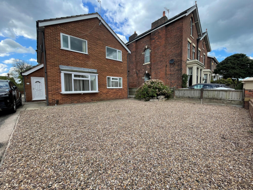 2 bed 1st Floor Flat for rent in Fulwood. From Jones Cameron Estate Agents - Preston