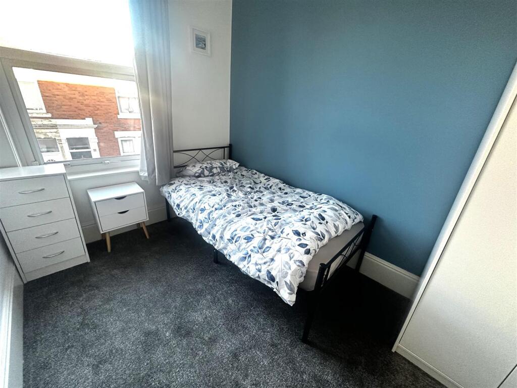 1 bed House Share for rent in Fulwood. From Jones Cameron Estate Agents - Preston