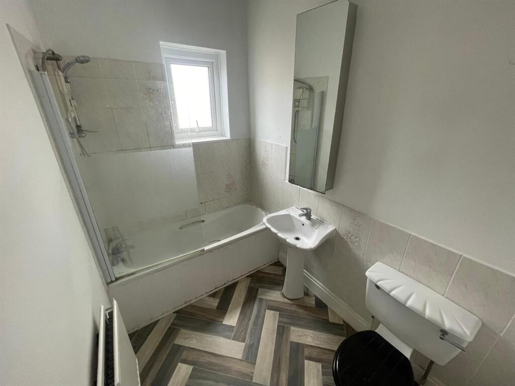 2 bed Mid Terraced House for rent in Fulwood. From Jones Cameron Estate Agents - Preston